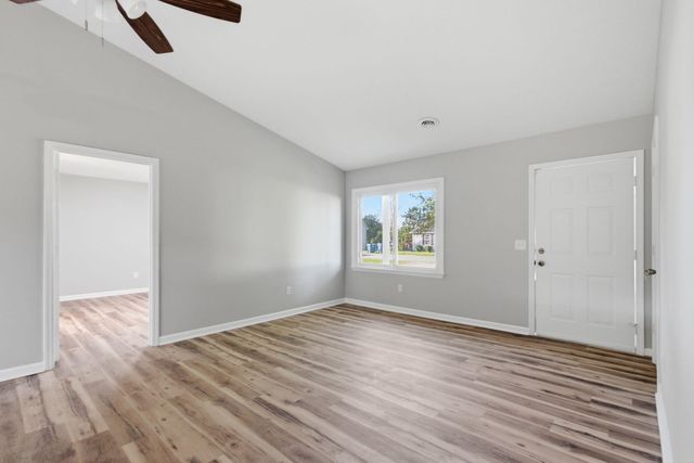 105 Roark Court, Lawrenceburg, KY 40342