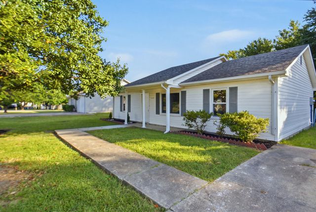 105 Roark Court, Lawrenceburg, KY 40342