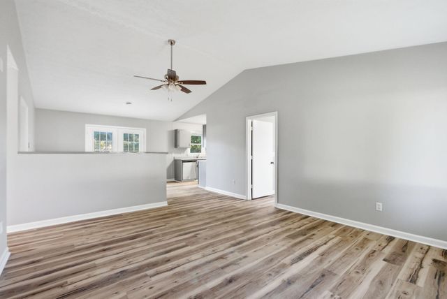 105 Roark Court, Lawrenceburg, KY 40342