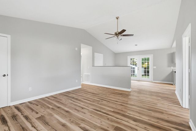 105 Roark Court, Lawrenceburg, KY 40342