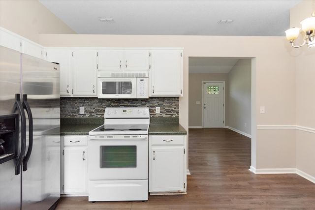 611 Cedar Bend Ln, La Vergne, TN 37086