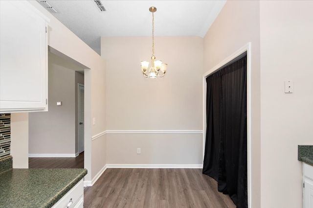 611 Cedar Bend Ln, La Vergne, TN 37086