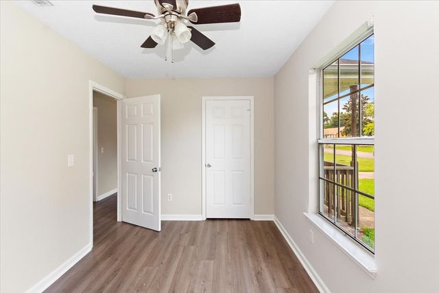 611 Cedar Bend Ln, La Vergne, TN 37086