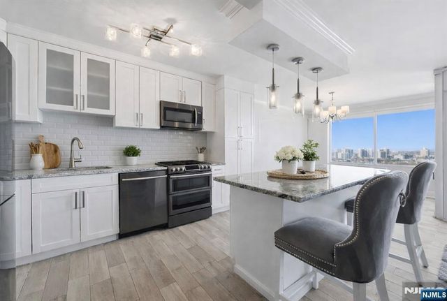 6 Horizon 2809, Fort Lee, NJ 07024