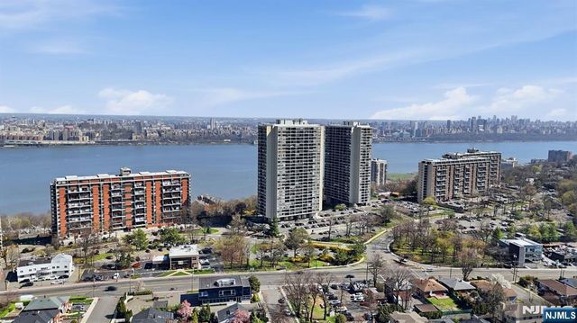 6 Horizon 2809, Fort Lee, NJ 07024