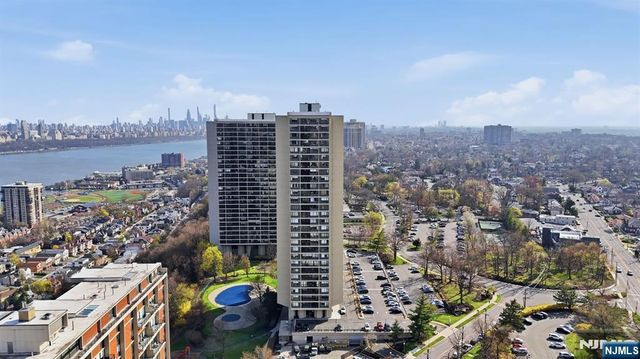 6 Horizon 2809, Fort Lee, NJ 07024