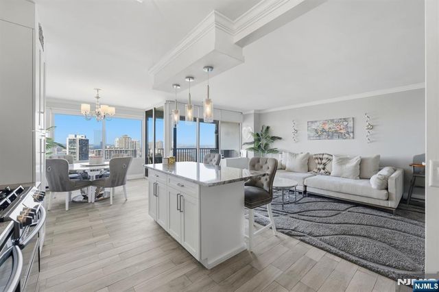 6 Horizon 2809, Fort Lee, NJ 07024