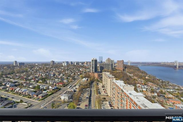 6 Horizon 2809, Fort Lee, NJ 07024