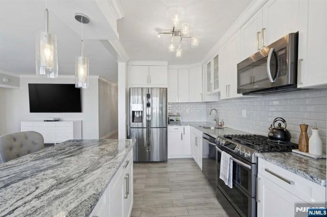 6 Horizon 2809, Fort Lee, NJ 07024