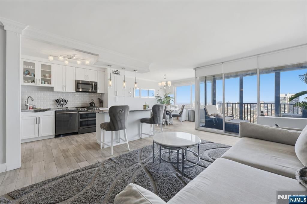 6 Horizon 2809, Fort Lee, NJ 07024