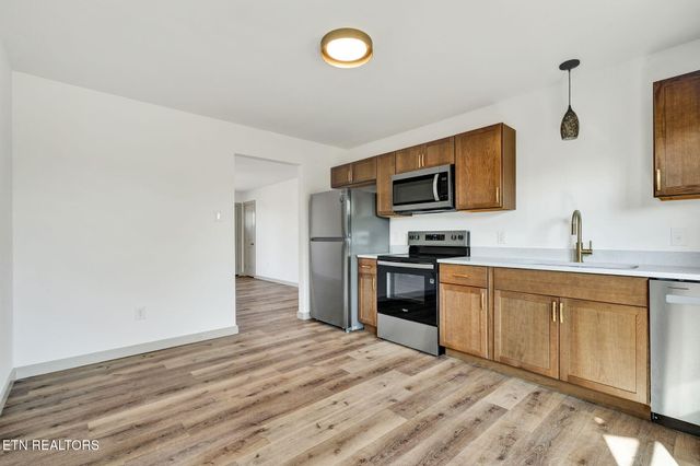 535 SE Wildwood Ave, Cleveland, TN 37311