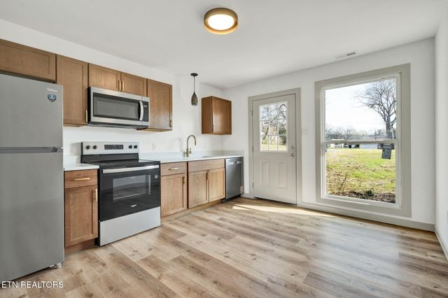 535 SE Wildwood Ave, Cleveland, TN 37311