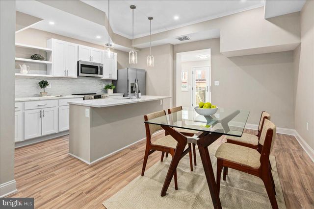 325 14TH PL NE, Washington, DC 20002