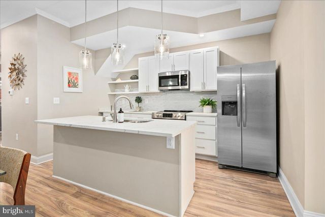 325 14TH PL NE, Washington, DC 20002