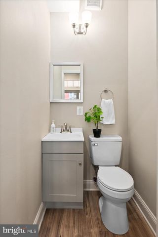 325 14TH PL NE, Washington, DC 20002