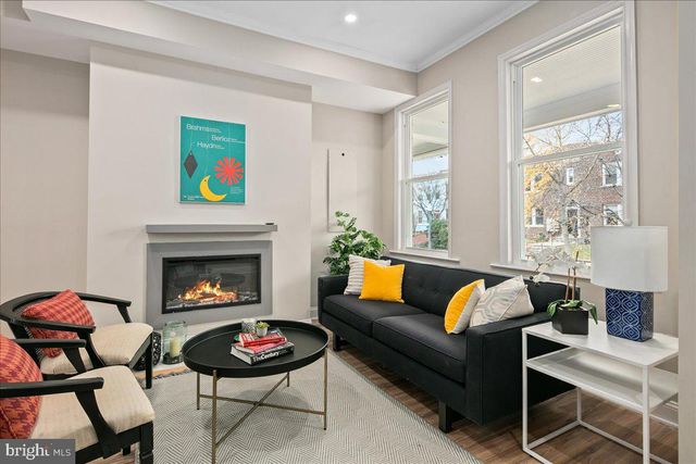 325 14TH PL NE, Washington, DC 20002