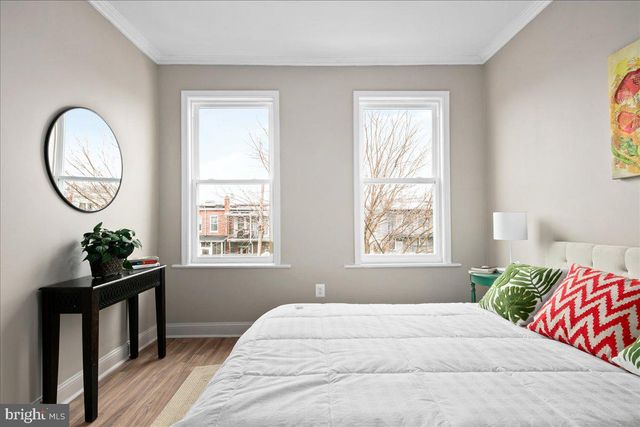 325 14TH PL NE, Washington, DC 20002