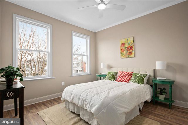 325 14TH PL NE, Washington, DC 20002