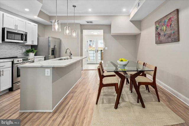 325 14TH PL NE, Washington, DC 20002