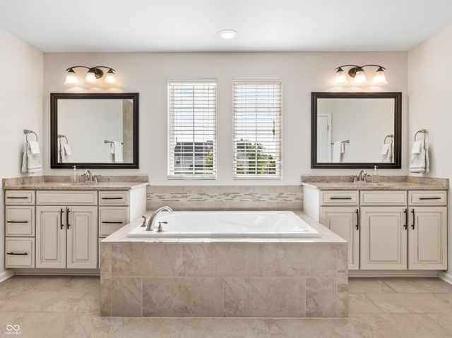 14916 Briarpatch Circle, Carmel, IN 46033