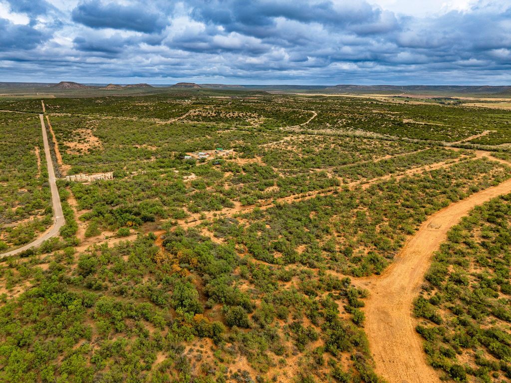 Image 13 of property listing at 375 Exxon Road, Robert Lee, TX 76945