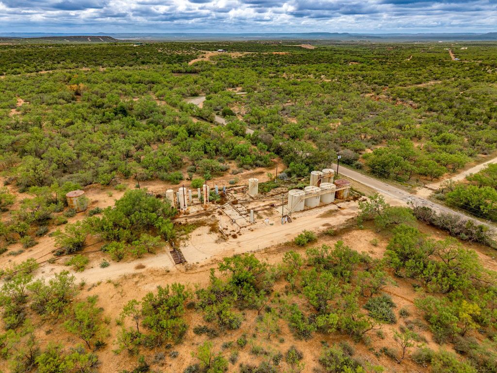 Image 32 of property listing at 375 Exxon Road, Robert Lee, TX 76945