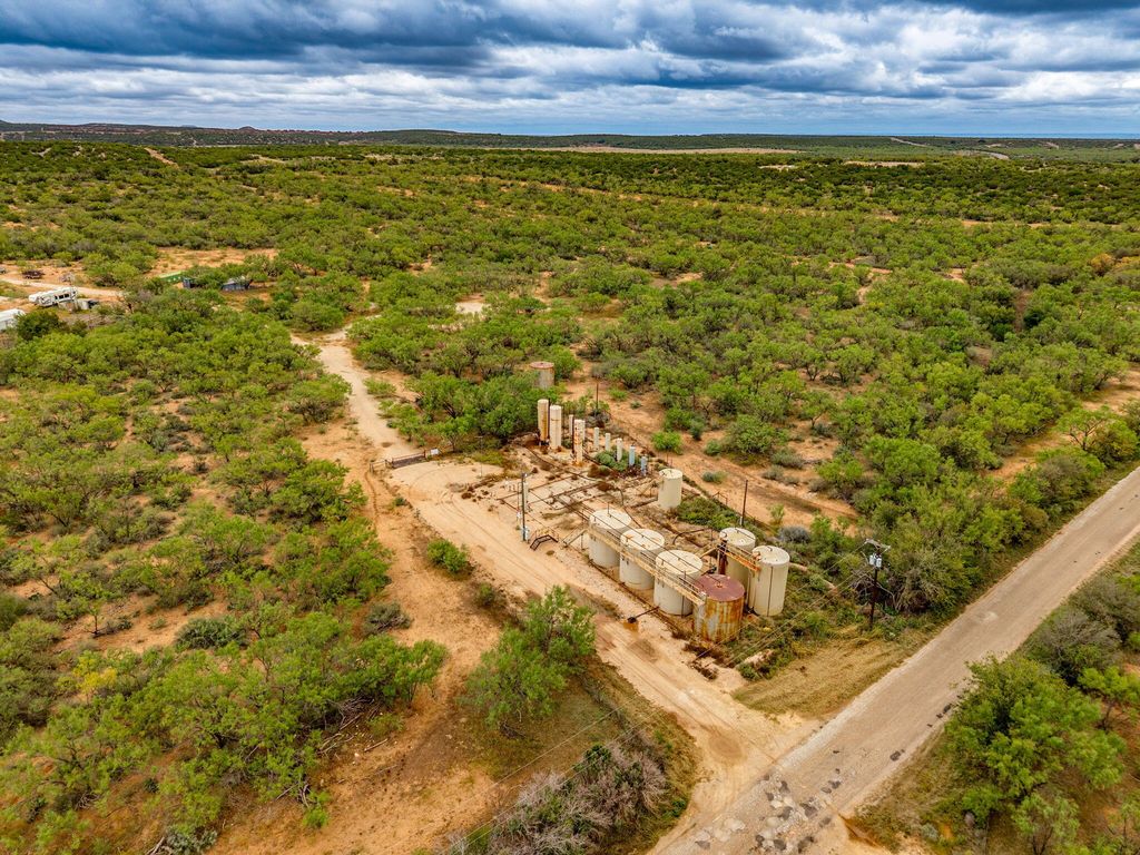 Image 33 of property listing at 375 Exxon Road, Robert Lee, TX 76945