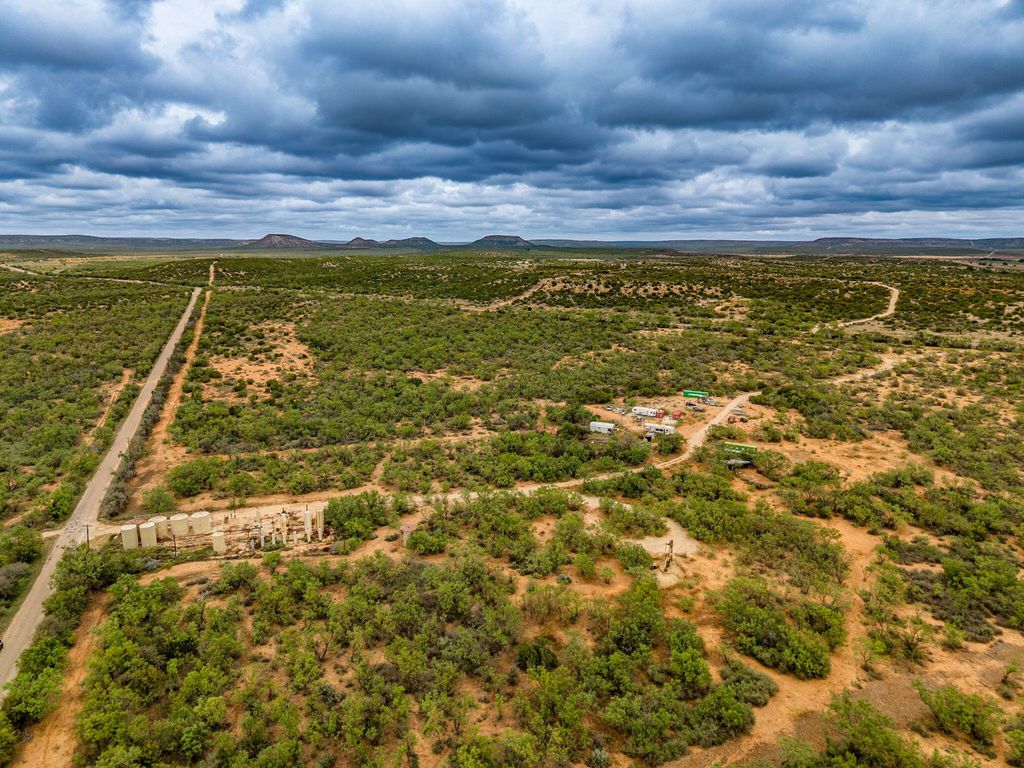 Image 37 of property listing at 375 Exxon Road, Robert Lee, TX 76945