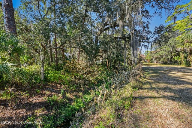 537 Acacia Avenue, Melbourne, FL 32904