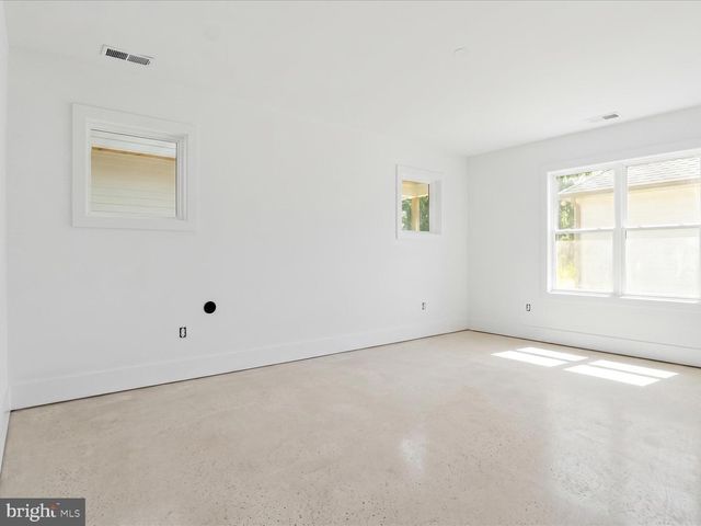 4038 DOVEVILLE LN, Fairfax, VA 22032