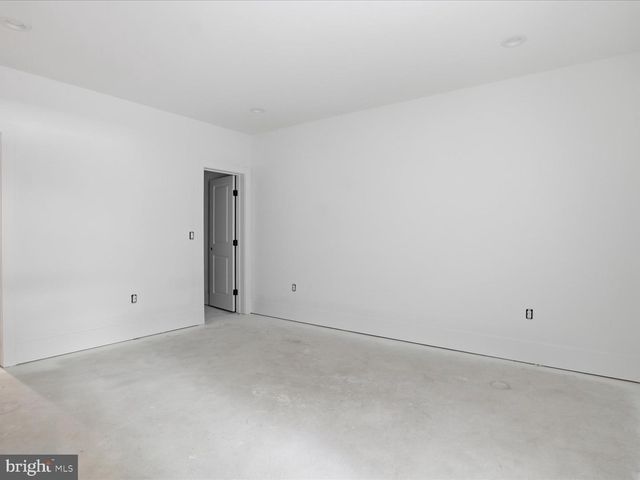 4038 DOVEVILLE LN, Fairfax, VA 22032