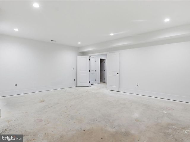 4038 DOVEVILLE LN, Fairfax, VA 22032