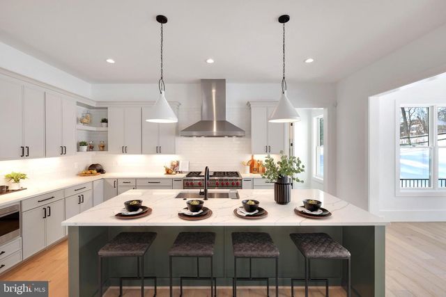 4038 DOVEVILLE LN, Fairfax, VA 22032