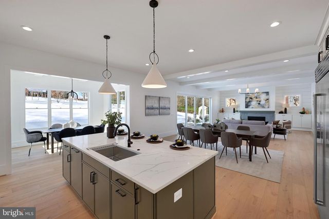 4038 DOVEVILLE LN, Fairfax, VA 22032