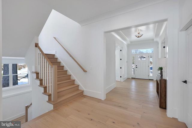 4038 DOVEVILLE LN, Fairfax, VA 22032