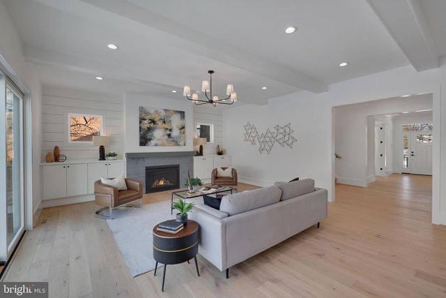 4038 DOVEVILLE LN, Fairfax, VA 22032