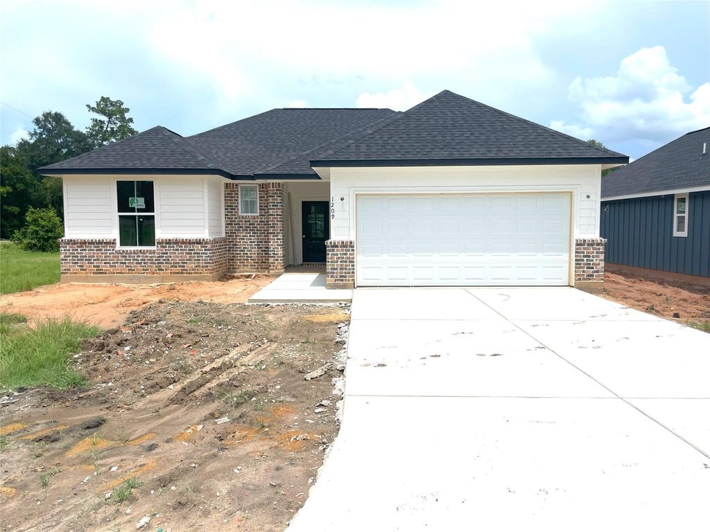 1209 Ada Street, New Waverly, TX 77358