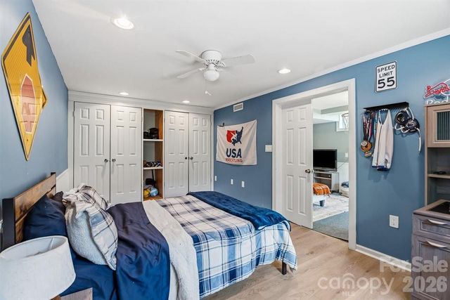 1177 Runway Drive, Hendersonville, NC 28792