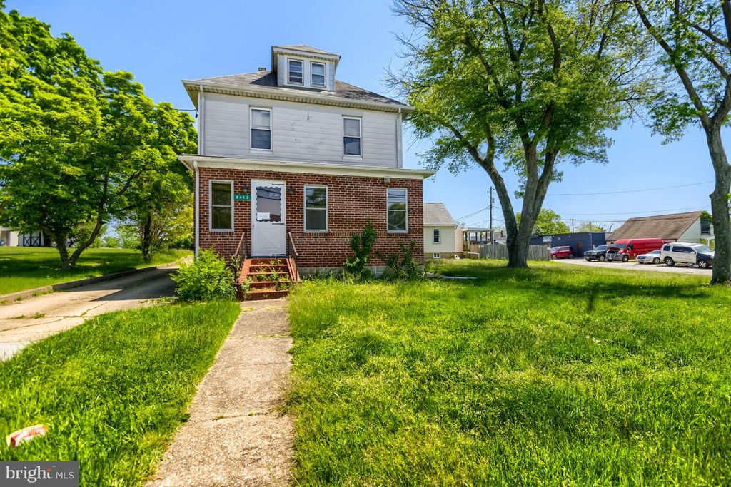 Image 3 of property listing at 8413 PHILADELPHIA RD, Baltimore, MD 21237