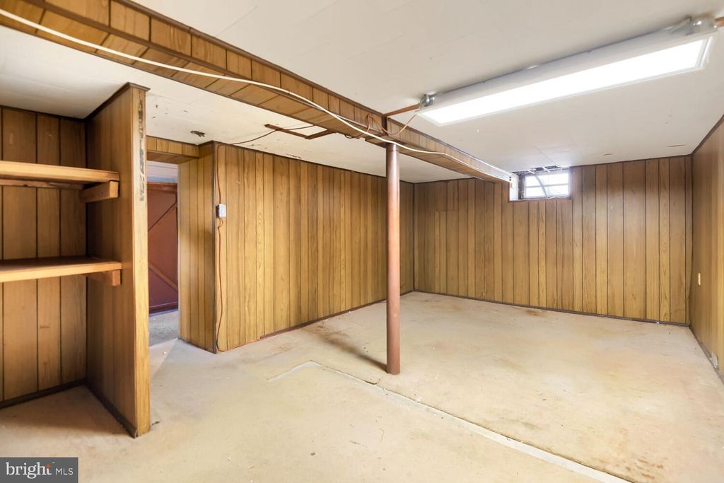 Image 10 of property listing at 8413 PHILADELPHIA RD, Baltimore, MD 21237