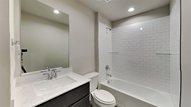 4412 Palmetto Bluff Drive, Mustang, OK 73064