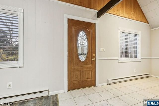 16 Winding Hill Road, Vernon, NJ 07462