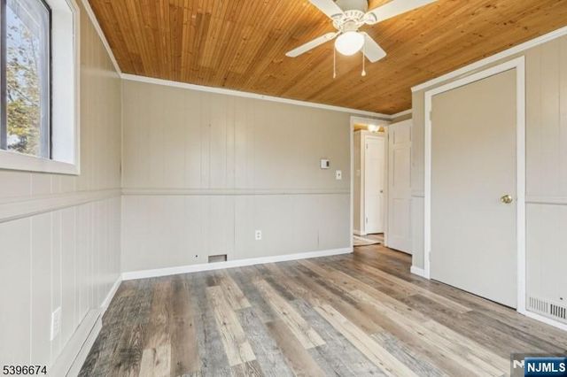 16 Winding Hill Road, Vernon, NJ 07462