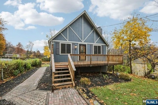 16 Winding Hill Road, Vernon, NJ 07462