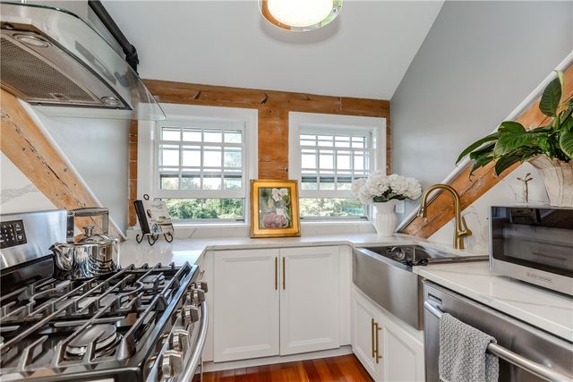 40 Web Avenue 18, North Kingstown, RI 02852