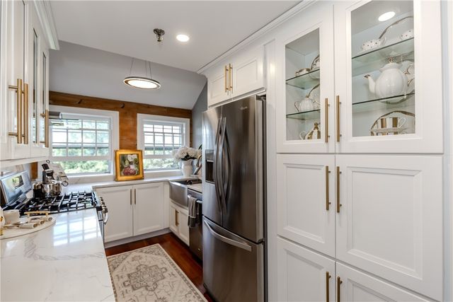 40 Web Avenue 18, North Kingstown, RI 02852