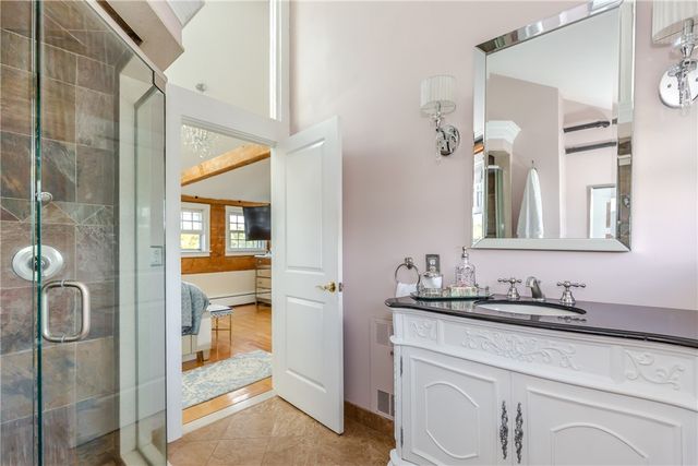 40 Web Avenue 18, North Kingstown, RI 02852