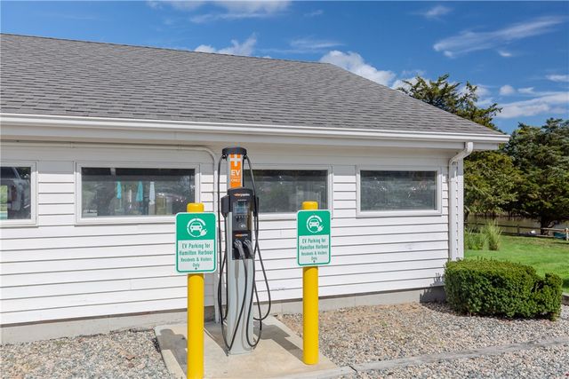 40 Web Avenue 18, North Kingstown, RI 02852