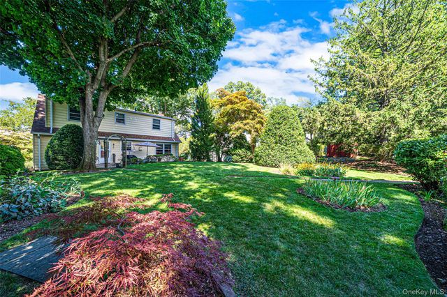 93 Avenue C, Port Washington, NY 11050