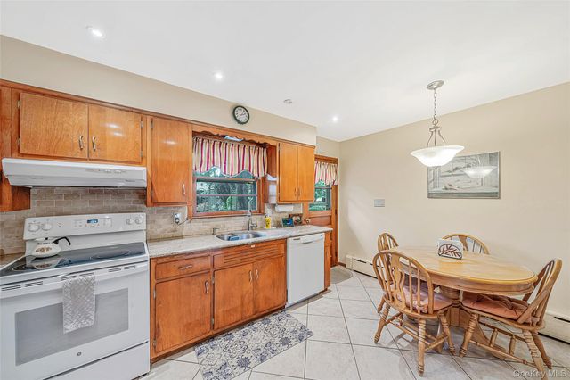 93 Avenue C, Port Washington, NY 11050
